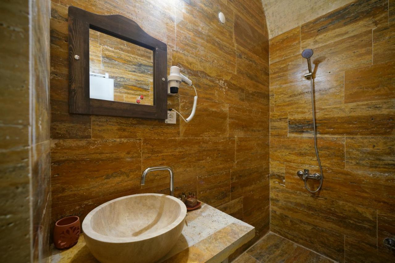 فندق Tibet Stone House نفسهير المظهر الخارجي الصورة
